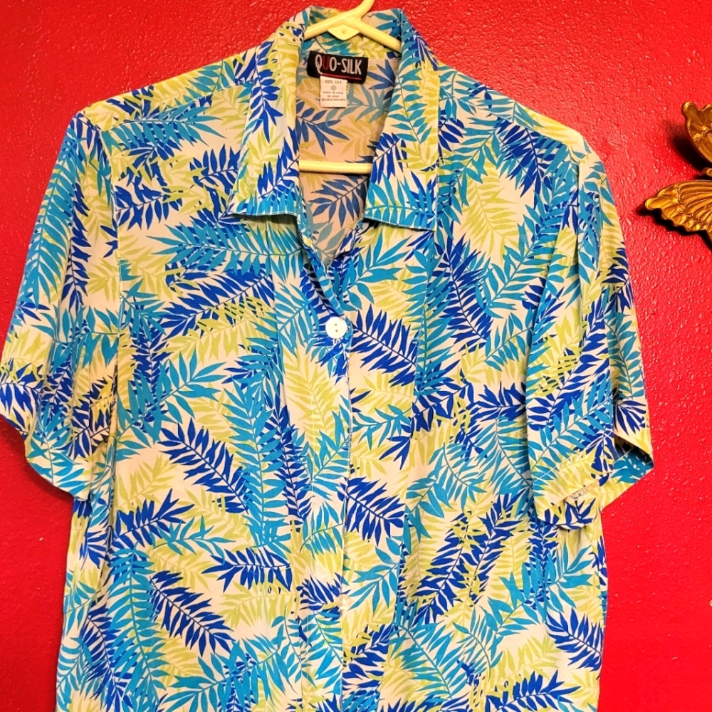 QUO-Silk Button down Blouse-Blue, Lime, Aqua palm leaves on white -Short…